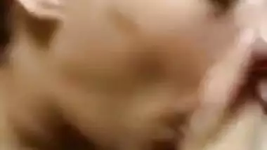 Sed Desi fellatrix takes care of penis in the amateur porn video