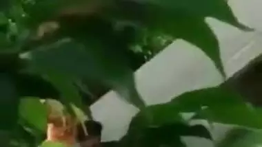 Outdoor Desi mms clip of teen in sari caught having sex with lover