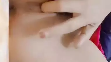 Beautiful nude show with fingering of sexy Indian girl