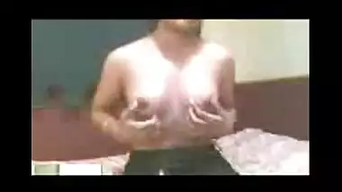 Fsiblog – Brand new sexy college girl trisha expose her sexy body on cam