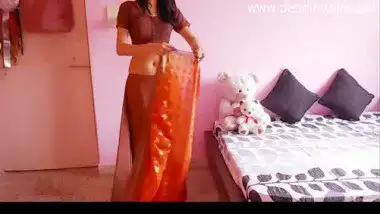 Inda Sari Pora B F xxx desi sex videos at Negozioporno.com
