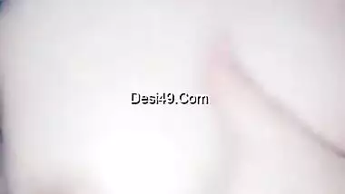 Marvelous Desi webcam model gladdens men with tits during the porn show