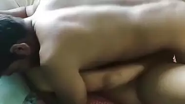Desi Cutiee wife shared withh FRd Hus pussling Frnd Ass Deep to wife pussy