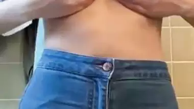 Girlfriend nude videos making xxx shows for lover