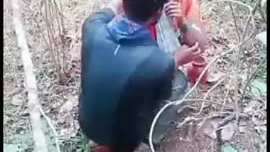 Village aunty is caught fucking outdoor with brother of hubby, Desi mms