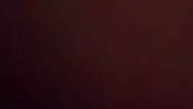 Desi wife is bonked with fingers by XXX pervert who makes MMS video