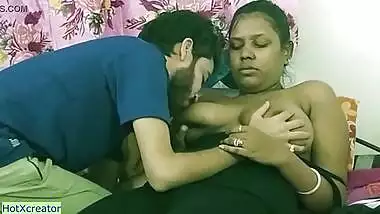 Desi room service girl can't resist the guy's XXX desire to fuck her