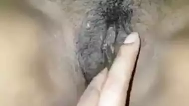 Tempting Indian cheating fuck takes no XXX cock but fingers in sex hole