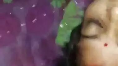 Desi lady sucks dick in the blowjob MMS