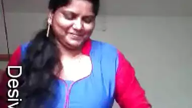 Sexy Mallu Bhabhi Showing Her Big Boobs and Pussy To Lover Part 2