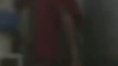 Friend mom nude bath caught on camera under the door