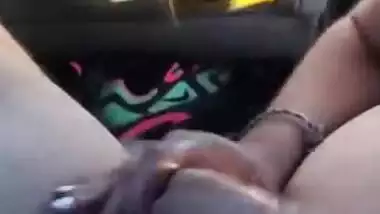 Indian XXX whore gives hardcore blowjob to her boyfriend in the car