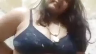 Ordinary video call gives Desi guy XXX opportunity to see sexy fatty's tits