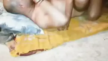 Amateur XXX clip of chubby Desi wife cheating on hubby with neighbor