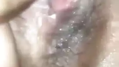 Bangla Desi XXX babe playing with her hot pussy and tits on cam