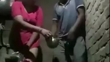 Tamil aunty sneaky sex with brother-in-law In outdoor caught on mms cam