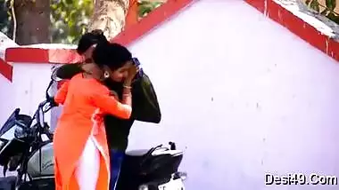 Guy thinks he is better than any porn actor so he will fuck Desi woman