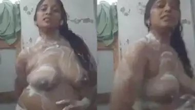 Wwwxzxxconm - Desi Married Sexy Big Booby Bhabi Bathing Video For Abroad Living Husband  indian sex tube