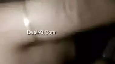 Desi girl reaches XXX orgasm in a few minutes masturbating in the dark