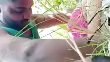 Man penetrates Desi woman and films XXX video for his MMS viewers