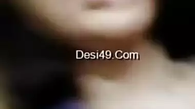 Huge natural tits of Desi webcam model make a man want XXX session