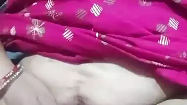 Mature aunty fat pussy desi fingering viral MMS