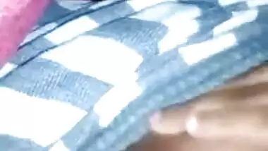 Desi girl pulls T-shirt up and exposes small boobs with big nipples