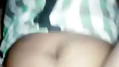 XXX obsessed guy fucks his Desi stepdaughter in the close-up MMS video