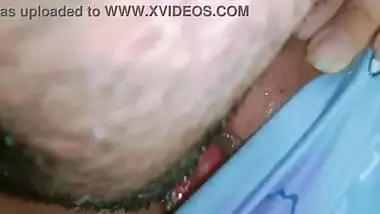 Xxx Desi hijastra Colegia se deja atrapar que rico coño es tan lindo