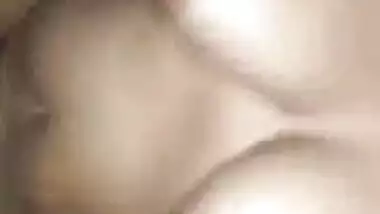 Hot Bhabhi Saying Thoda Sa Continue Kr