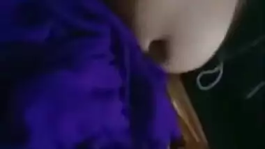 Today Exclusive-desi Bhabhi Showing Her Big Boobs And Pussy On Live Show Part 1