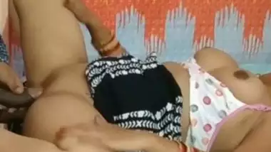 Gujaratiphonesex - Cute Bhabi Blowjob And Fucking indian sex tube