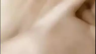 Pakistani BBW nude on video call to Instagram lover