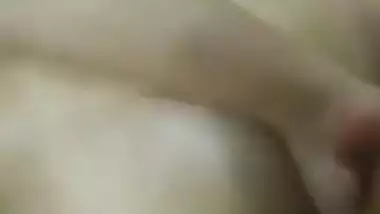 Fodendo o cu da esposa indiana sem piedade! Puta rabuda adora rebolar com um pau grande no cu