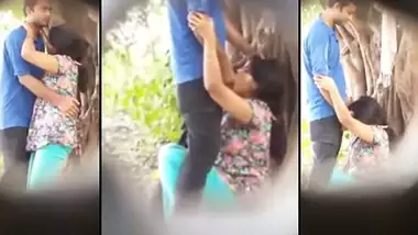 Desi Caught Mms Full Videos - Indian Girl In Saree Caught Giving Outdoor Bj To Lover In Desi Mms Video  indian sex tube