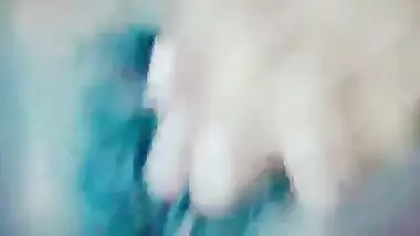 Desi girl offers all her XXX fans to appreciate naked pussy and boobs