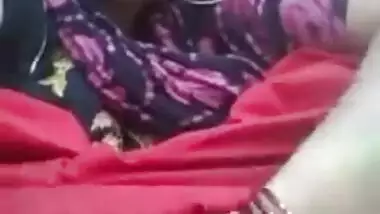 Indian tamil bhabhi rub her vagina