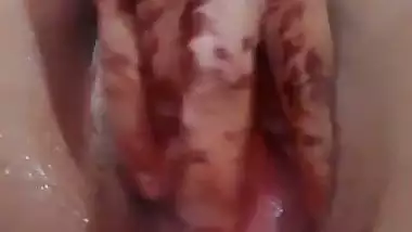 Young pussy fingering by virgin desi college girl