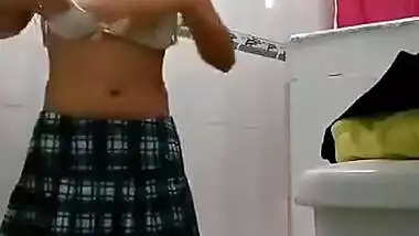 Hot tamil school girl
