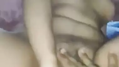 Bangla sex video of a lady wanking and riding a dick