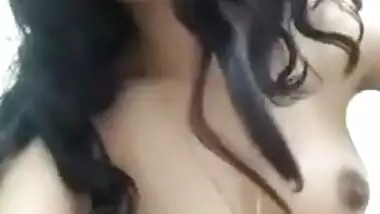 Hairy vagina isn't a reason for the Indian girl to stop filming the video