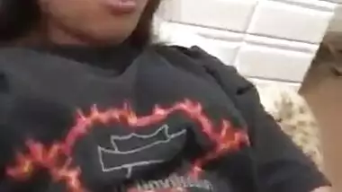 Indian porn video of an amateur girlfriend finger fucking her pussy on cam