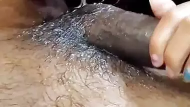 Married Desi woman makes XXX video of herself giving a blowjob close-up