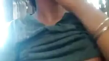 MMS video by Desi girl licking nipples is the best XXX gift for viewers