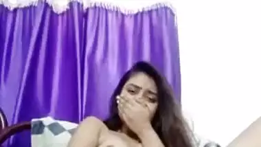 Totally kinky Desi gal sticks a bottle into her XXX vagina on camera