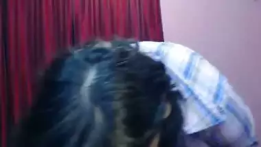 ???? I like this chick, but the camera work sucks in this video