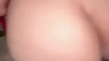 An amateur gives a blowjob and fucks in Pakistani porn