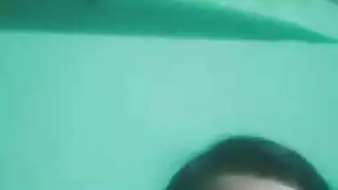 Slim village bhabhi makes nude XXX video for her horny Desi lover