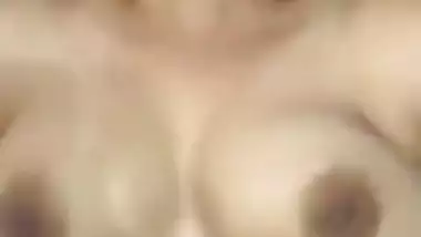 HD chudai MMS of a guy fucking his sexy babe like a beast