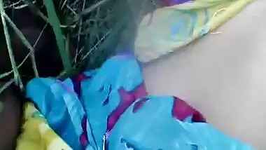 sardarni with her husband fucking in outdoor fields in amritsar